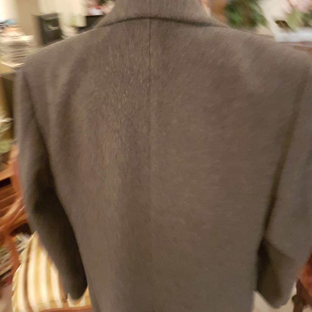 Men's Cashmere/Wool Tailored Overcoat - Picture 4 of 11